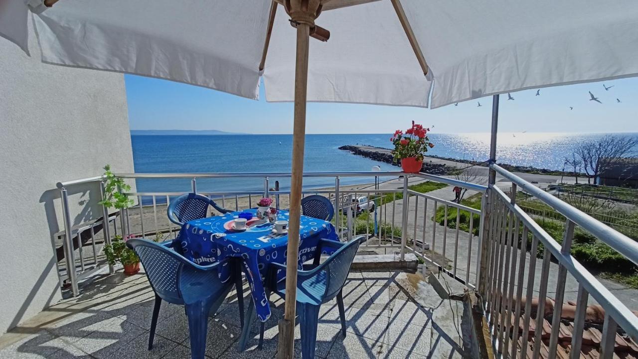 Nikolovi Home Apartments Pomorie Exteriér fotografie