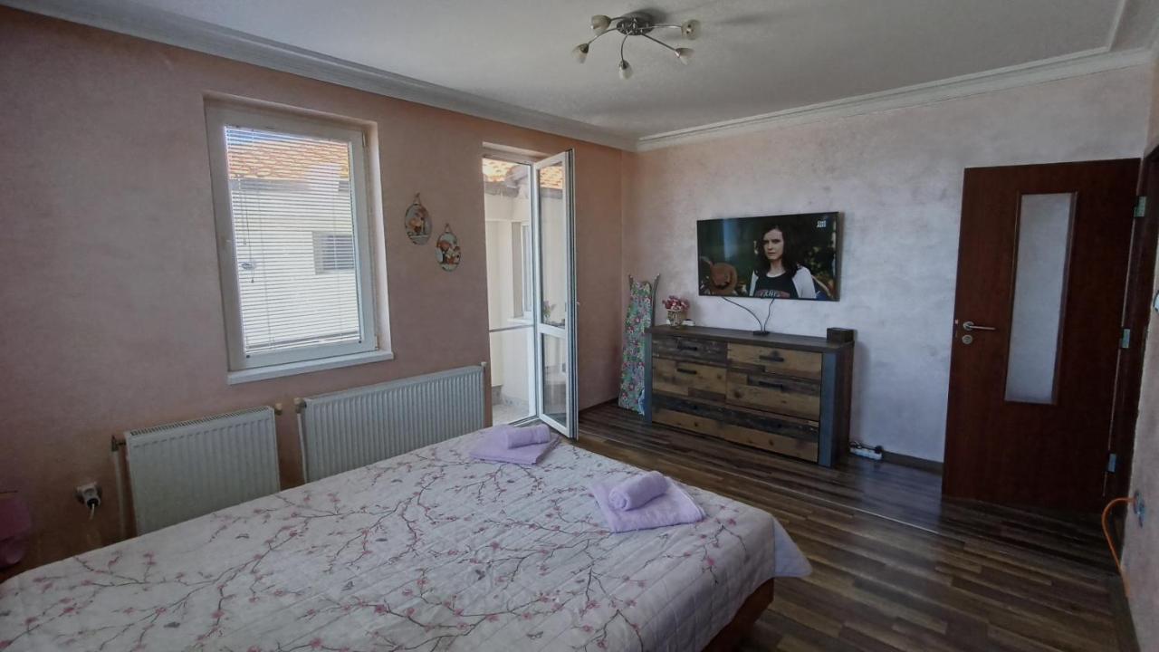 Nikolovi Home Apartments Pomorie Exteriér fotografie