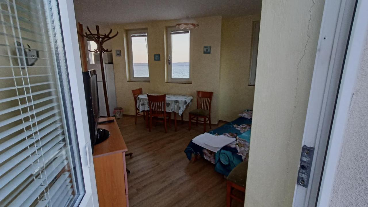 Nikolovi Home Apartments Pomorie Exteriér fotografie